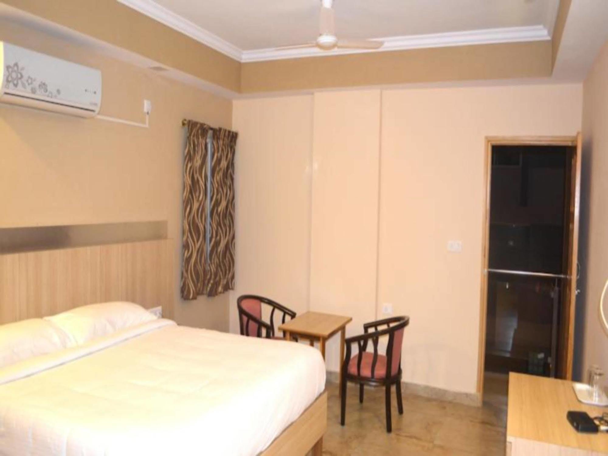 Hotel Royal Opera Bangalore Exterior photo